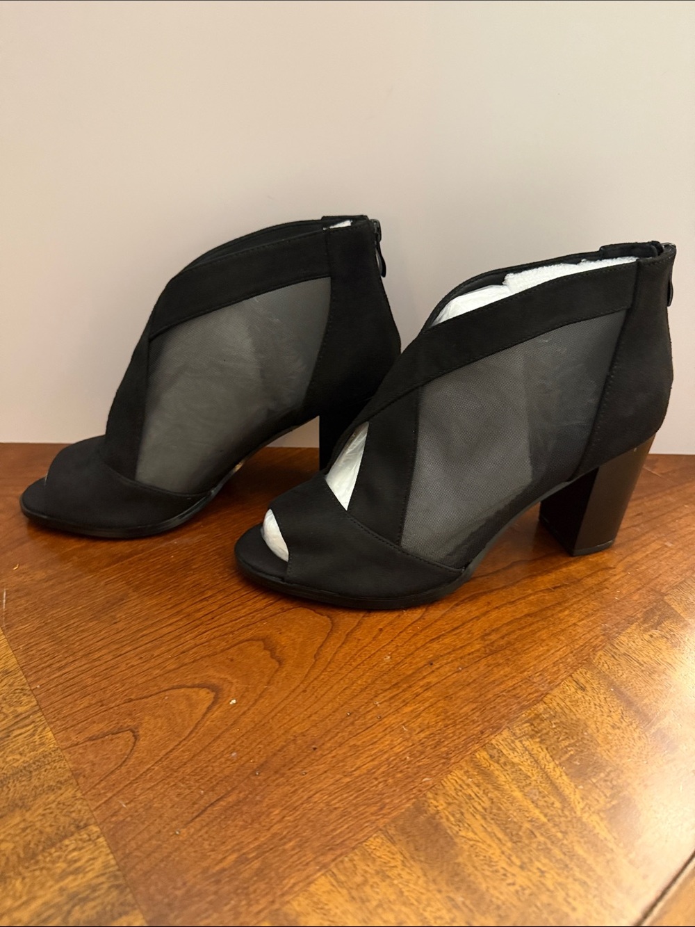 Women's Black Mesh Peep-Toe Block Heel Ankle Booties size 8